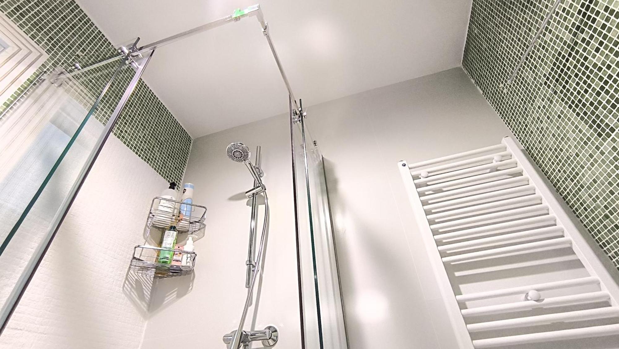 Комната С Двухместной Кроватью В Квартире С Общим Душем И Кухней, Double Room In A Guest Apartment, Camera La Cheie In Apartament Cu Dus Si Bucatarie Comuna Chisinau Luaran gambar